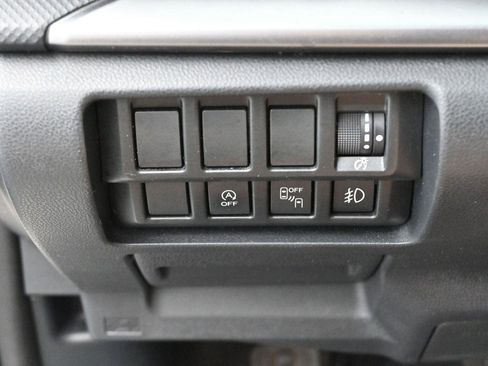 Used 2019 Subaru Forester Premium AWD/4WD image 28