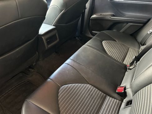 Used 2022 Toyota Camry SE FWD image 5