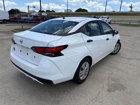 Used 2023 Nissan Versa S FWD image 11