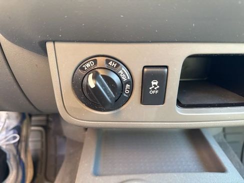 Used 2021 Nissan Frontier SV image 15