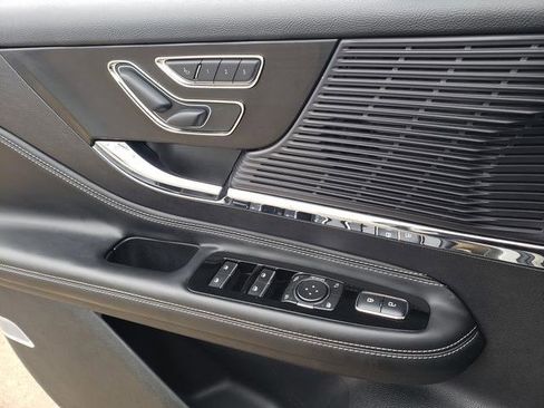 Used 2021 Lincoln Corsair AWD w/ Equipment Group 101A image 24