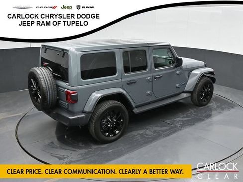 Used 2025 Jeep Wrangler Unlimited Sahara AWD/4WD image 34