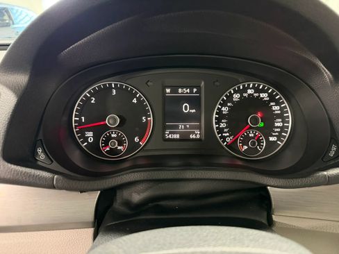 Used 2015 Volkswagen Passat TDI SE FWD image 17