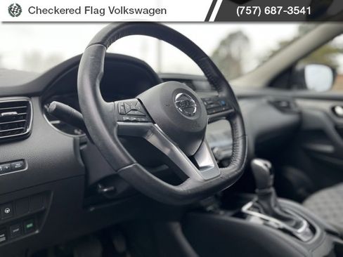 Used 2020 Nissan Rogue Sport SV w/ Technology Package image 16