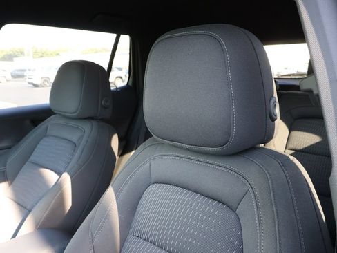 Used 2025 Chevrolet Equinox LT AWD/4WD image 9