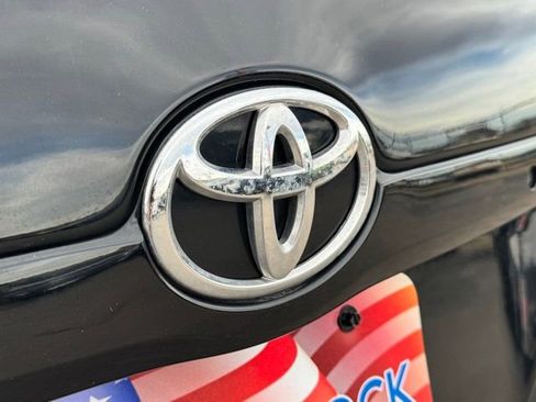 Used 2009 Toyota Camry LE image 18