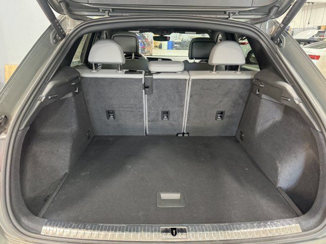 Certified 2023 Audi Q3 2.0T Premium w/ Black Optic Sport Package AWD/4WD image 31
