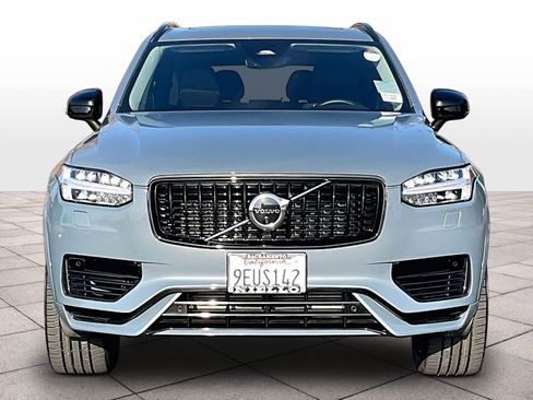 Used 2023 Volvo XC90 T8 Plus image 3