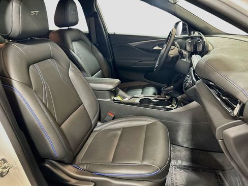 Used 2026 Buick Envista Sport Touring w/ Convenience I Package FWD image 24