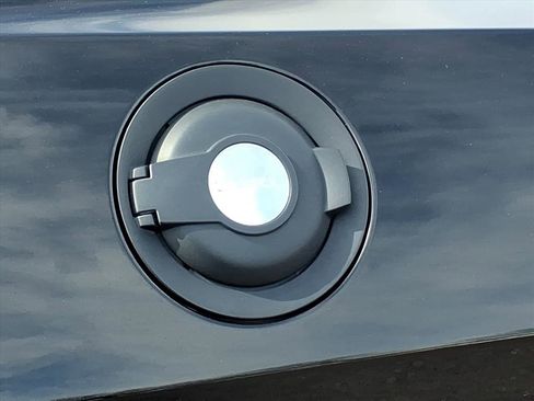 Used 2022 Dodge Challenger R/T w/ Plus Package image 9