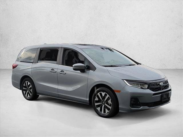 Certified 2025 Honda Odyssey EX-L image 3