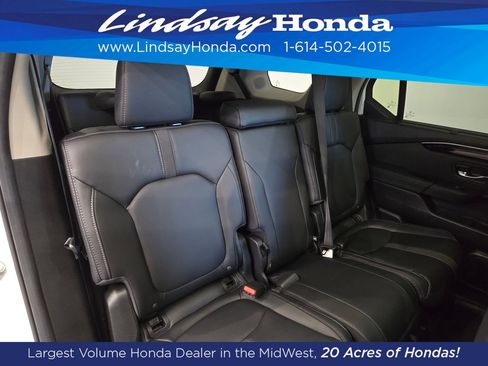 Used 2025 Honda Pilot Touring image 9
