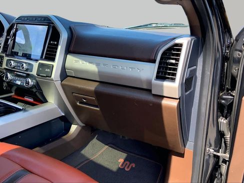 Used 2022 Ford F250 King Ranch w/ King Ranch Ultimate Package AWD/4WD image 18