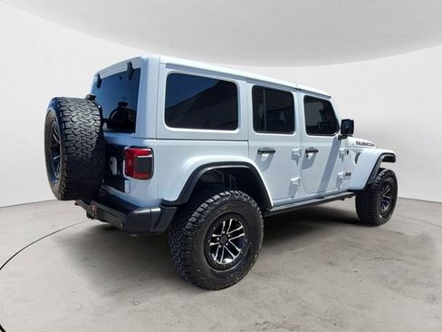Used 2024 Jeep Wrangler Unlimited Rubicon AWD/4WD image 5