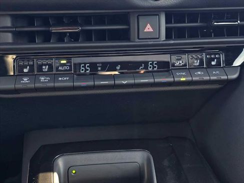 Certified 2026 Toyota Crown Platinum image 33