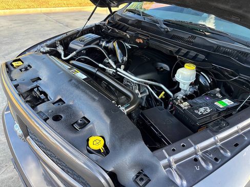 Used 2017 RAM 1500 Express image 36