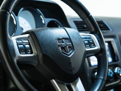 Used 2012 Dodge Challenger R/T image 23