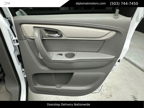 Used 2017 Chevrolet Traverse LS image 27