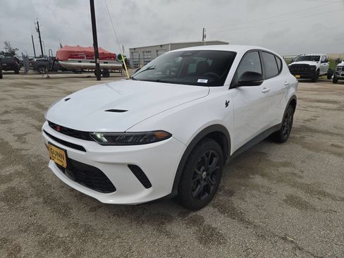 Used 2023 Dodge Hornet GT w/ GT Blacktop Package AWD/4WD image 7