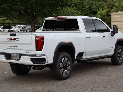 New 2026 GMC Sierra 2500 Denali w/ Denali Reserve Package AWD/4WD image 7