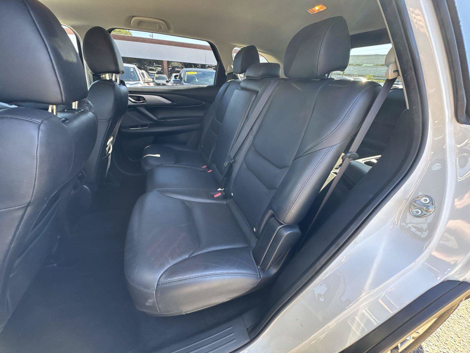 Used 2018 MAZDA CX-9 Touring FWD image 14