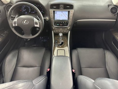 Used 2011 Lexus IS 250C w/ Luxury Pkg RWD image 4