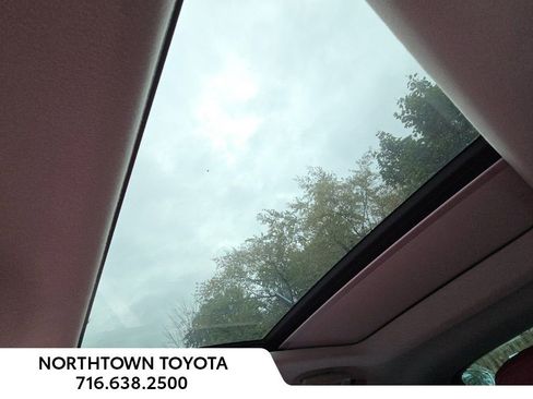 Used 2018 Maserati Levante S GranSport image 23