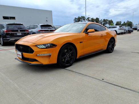 Used 2019 Ford Mustang GT Premium w/ Black Accent Package RWD image 2