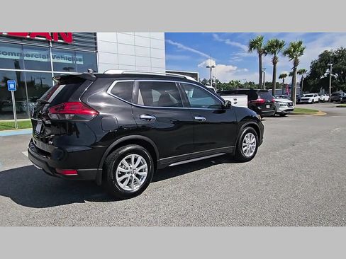 Used 2017 Nissan Rogue SV w/ SV Premium Package FWD image 36