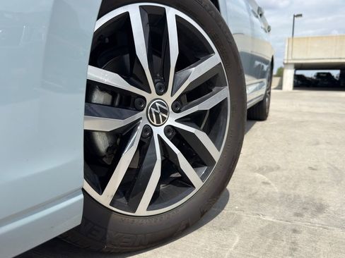 Used 2025 Volkswagen Jetta SE image 8