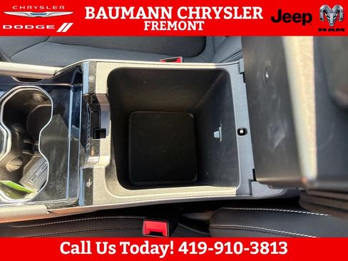 Used 2023 Jeep Grand Cherokee Laredo w/ Luxury Tech Group I AWD/4WD image 26