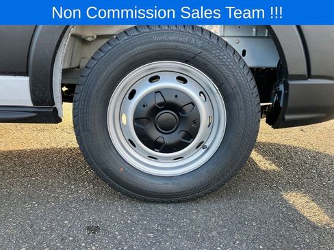 New 2026 Ford Transit 250 Low Roof image 29