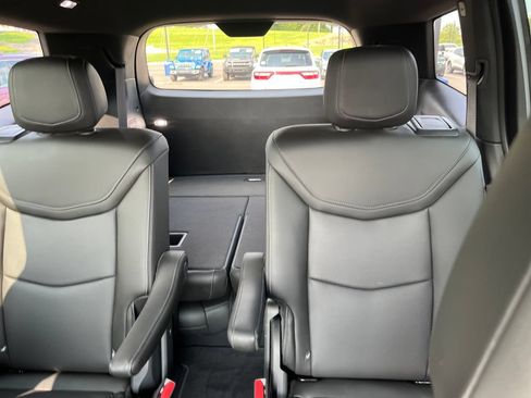Used 2024 Cadillac XT6 Sport w/ Technology Package AWD/4WD image 15