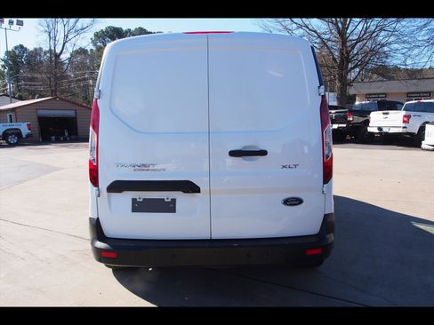 Used 2021 Ford Transit Connect XLT image 4
