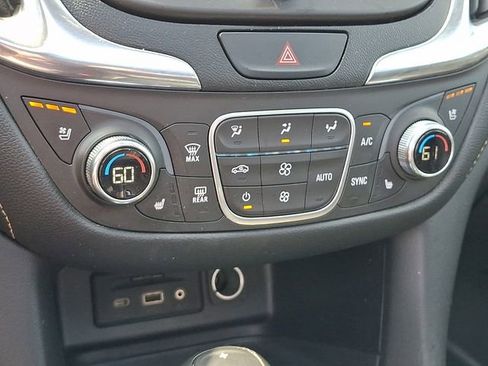 Used 2019 Chevrolet Equinox Premier AWD/4WD image 16