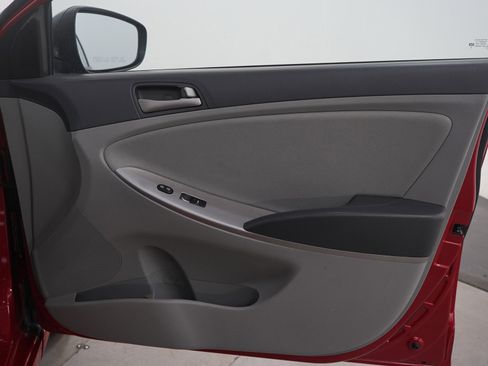 Used 2016 Hyundai Accent SE image 9