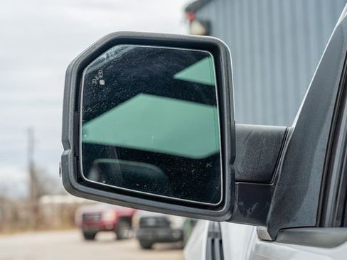 Used 2018 Ford F150 Raptor w/ Equipment Group 802A Luxury image 11