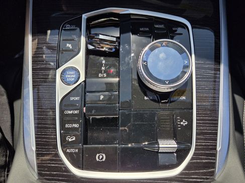 New 2026 BMW X7 xDrive40i image 25