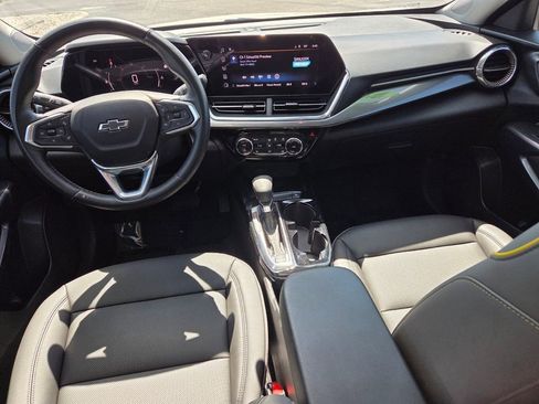 Certified 2024 Chevrolet Trax ACTIV w/ Sunroof Package image 10