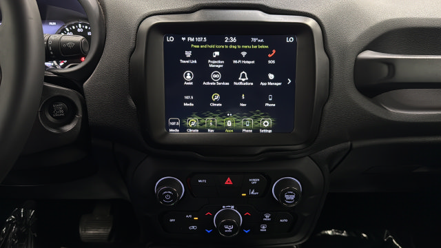 Used 2022 Jeep Renegade Latitude AWD/4WD image 12