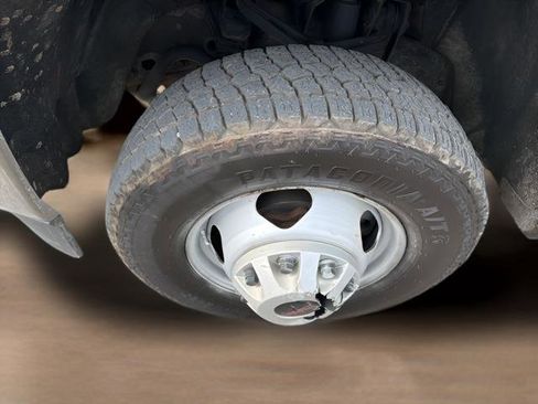 Used 2018 GMC Sierra 3500 4x4 Crew Cab w/ Sierra Convenience Package image 9