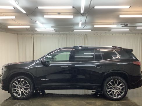 New 2026 GMC Acadia Denali Ultimate AWD/4WD image 9