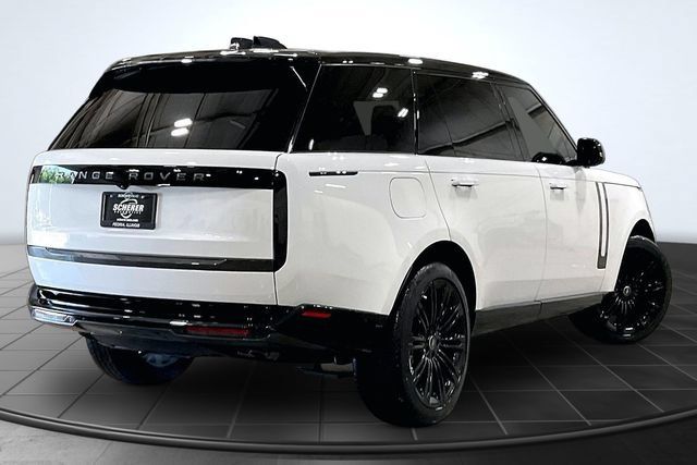 Used 2025 Land Rover Range Rover Long Wheelbase SE AWD/4WD image 2
