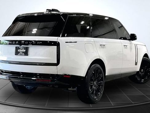 Used 2025 Land Rover Range Rover Long Wheelbase SE AWD/4WD image 2