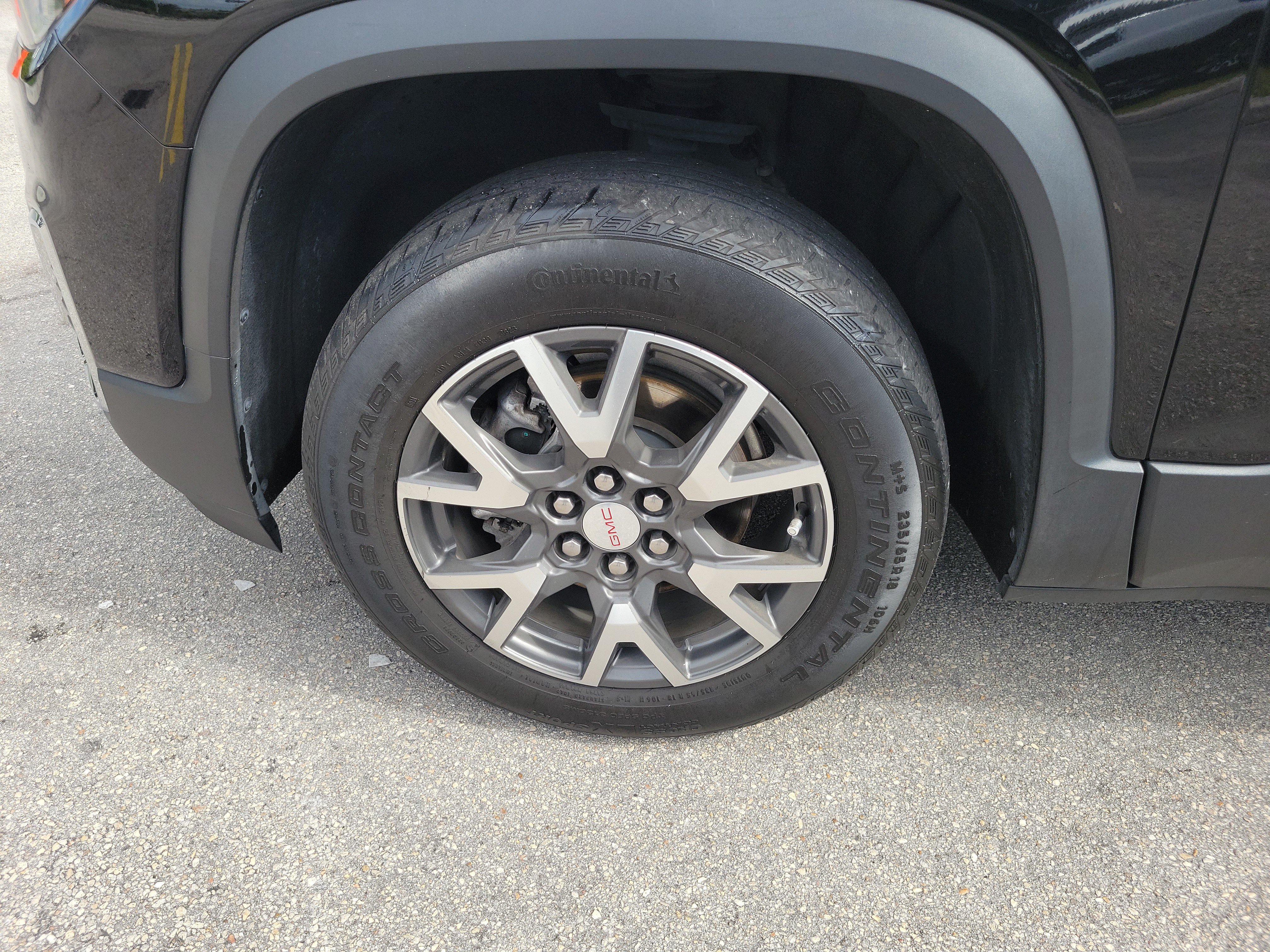 Used 2023 GMC Acadia SLE FWD image 25
