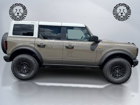 New 2026 Ford Bronco Badlands AWD/4WD image 4