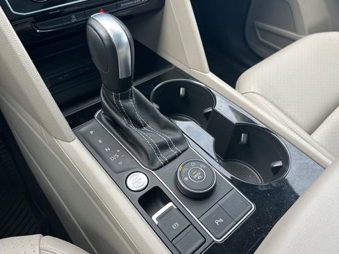 Used 2023 Volkswagen Atlas SE w/ Panoramic Sunroof Package image 22