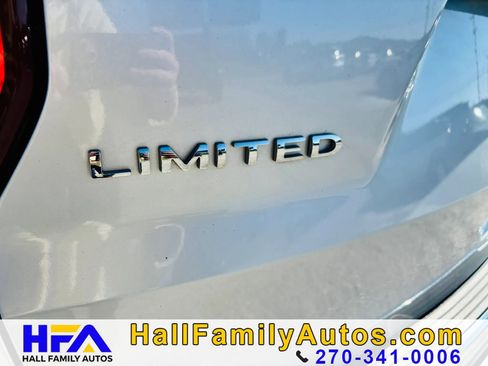 Used 2018 Ford Explorer Limited AWD/4WD image 29