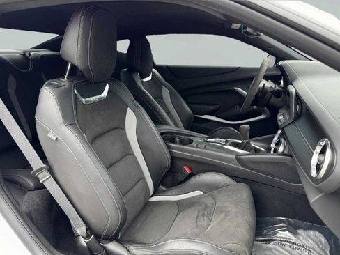 Used 2022 Chevrolet Camaro SS image 36