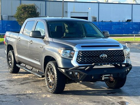 Used 2021 Toyota Tundra SR5 w/ SR5 Leather Package RWD image 3